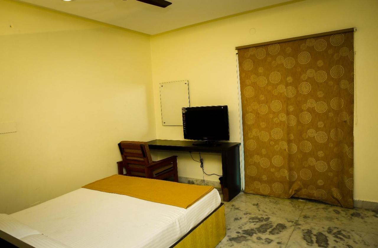 Hotel Arunachala Tiruvannāmalai Buitenkant foto