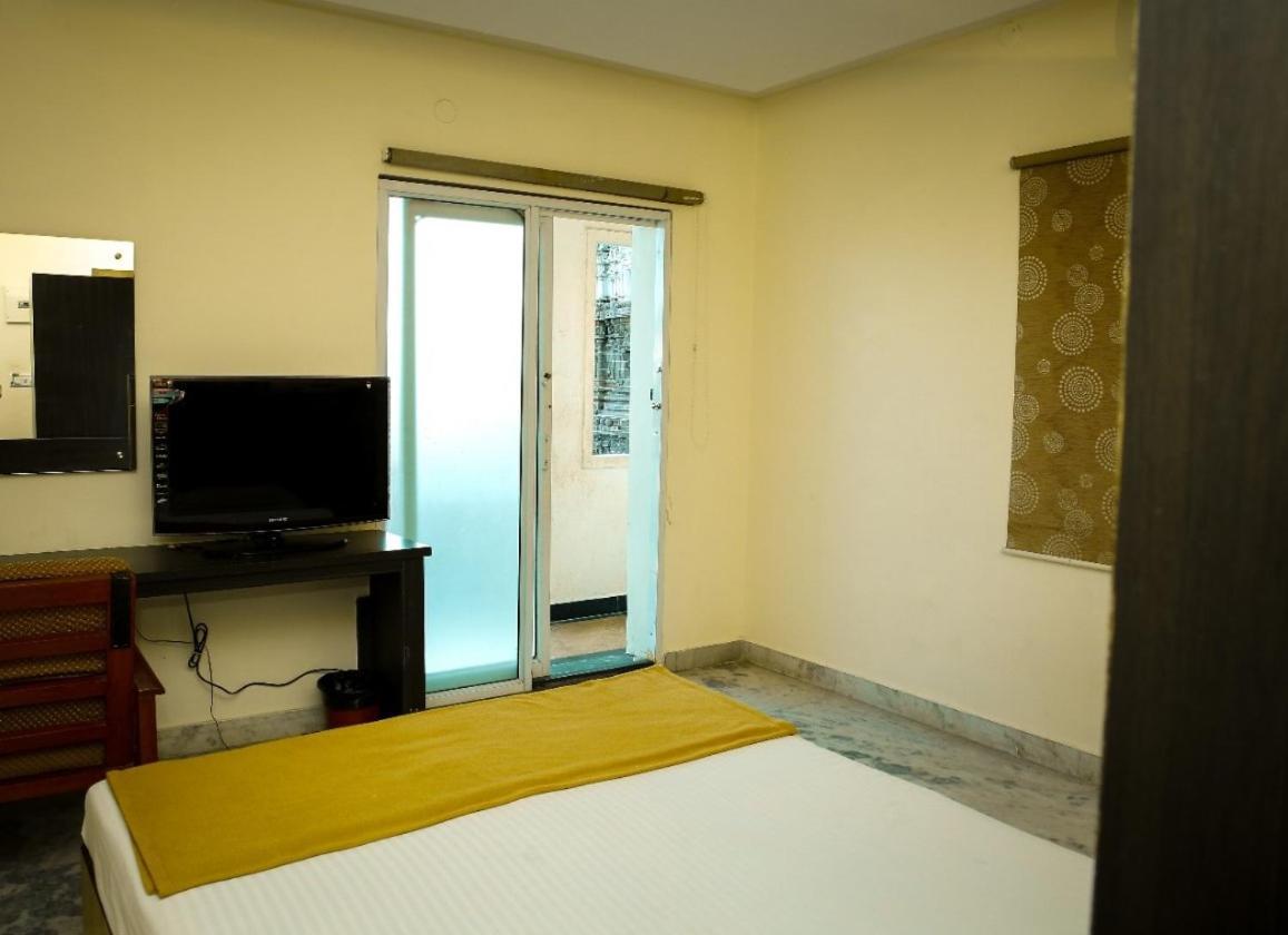Hotel Arunachala Tiruvannāmalai Buitenkant foto